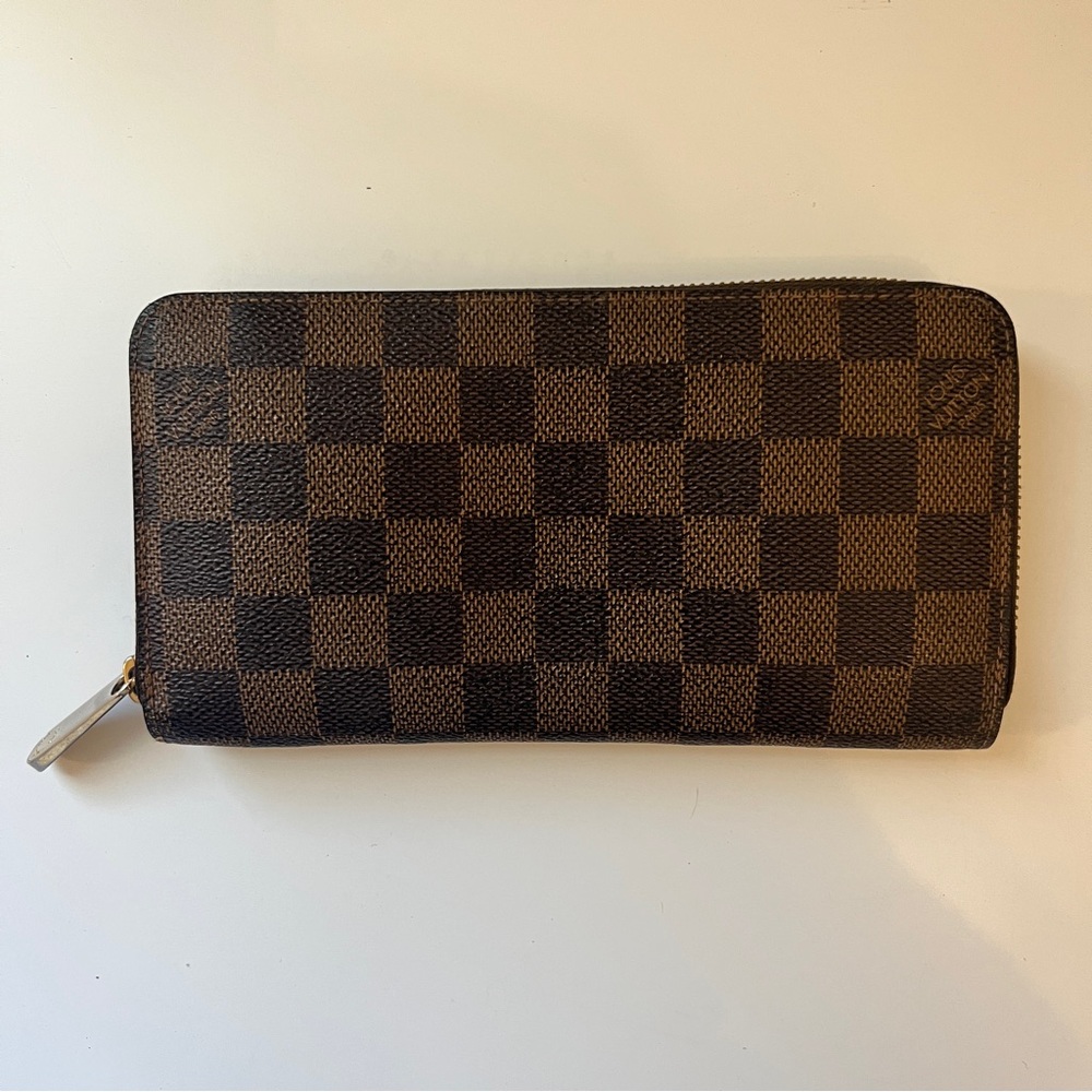 Louis Vuitton Zippy Wallet